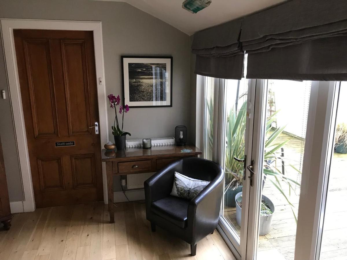 Bythesea Guest House Эр Экстерьер фото
